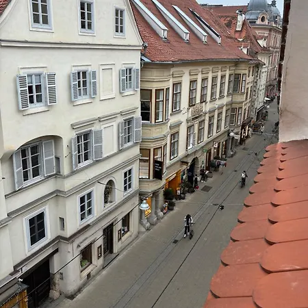 Апартаменти Heritage Living Schmiedgasse III