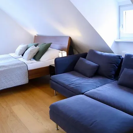 Апартаменти Heritage Living Schmiedgasse III *