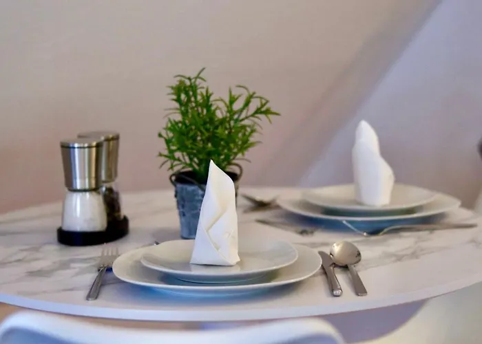 شقة Harmony Living Stylisches Mit Lage Im Herzen Von *